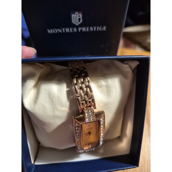 Montres Prestige x Invicta Women's Watch - Picture 3 of 3